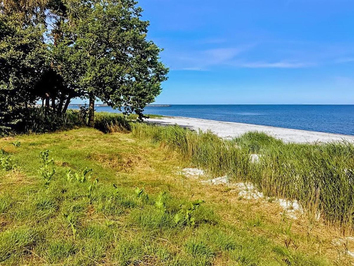 Holiday Home Anemette Neksø エクステリア 写真